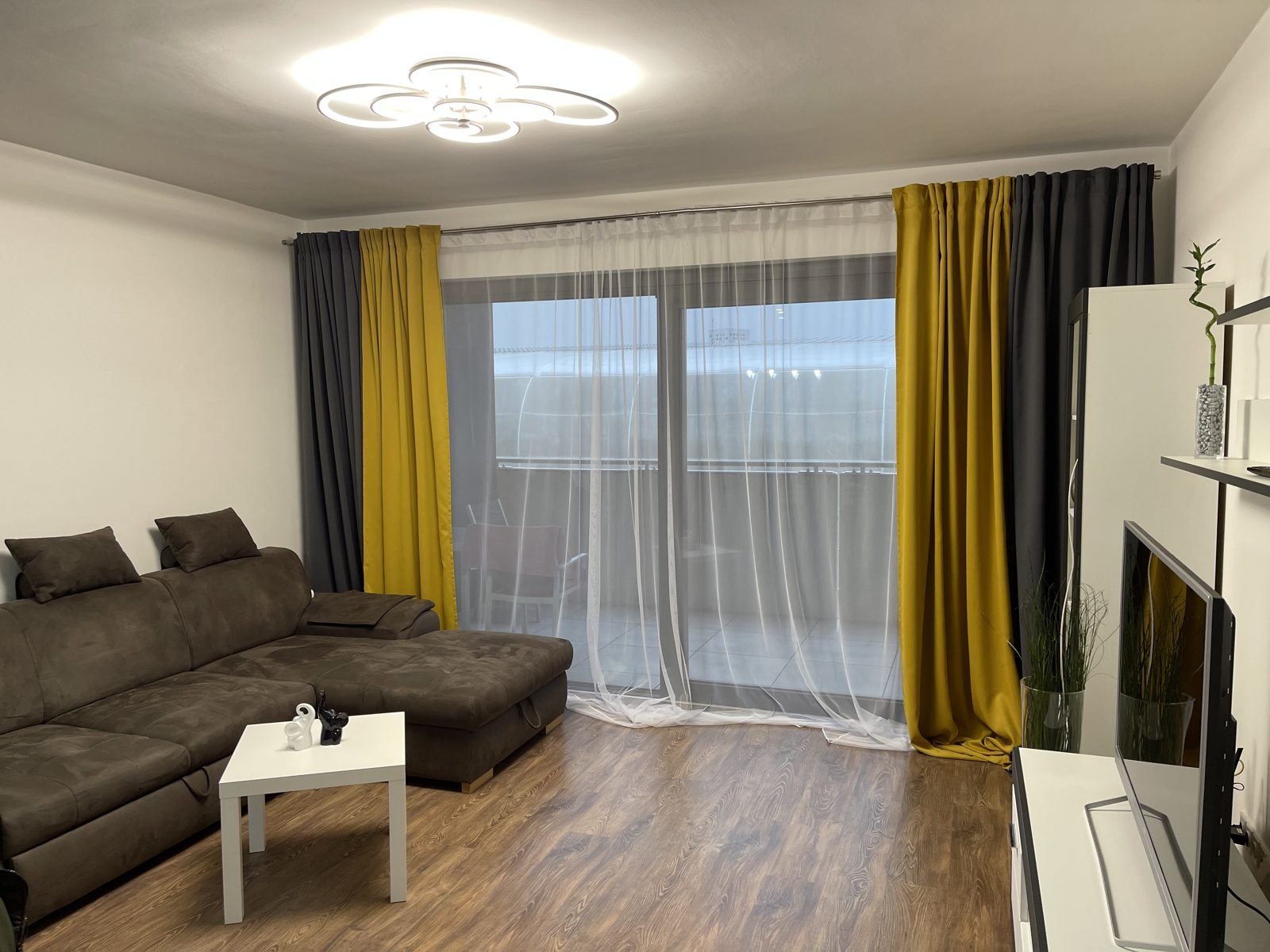 Y&Y apartments
